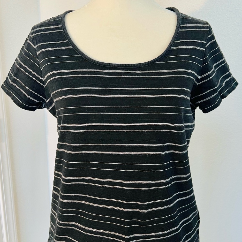 Lauren Ralph Lauren Vintage 90s Black w/ Gray Textured Stripes Petite Cotton Tee - Picture 2 of 4